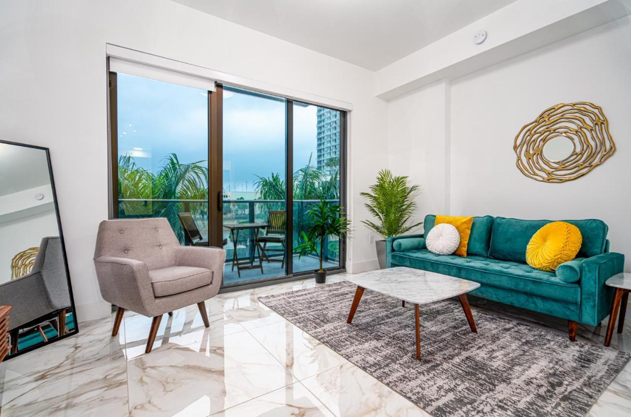Whyhotel Midtown Miami Doral Exterior photo